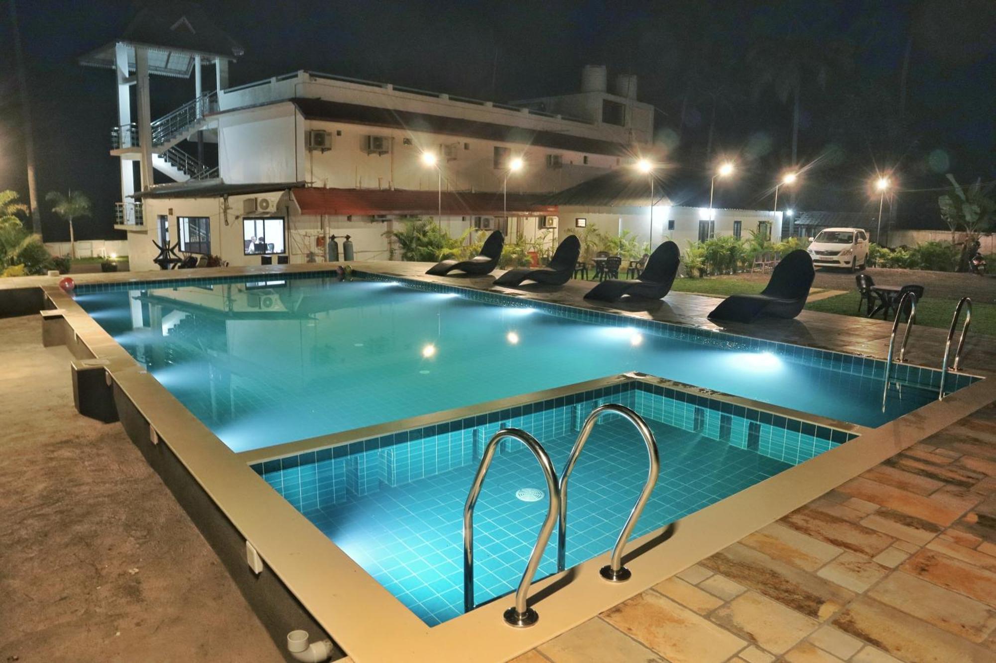 Vembanad Village Backwater Resort Alappuzha Exterior photo