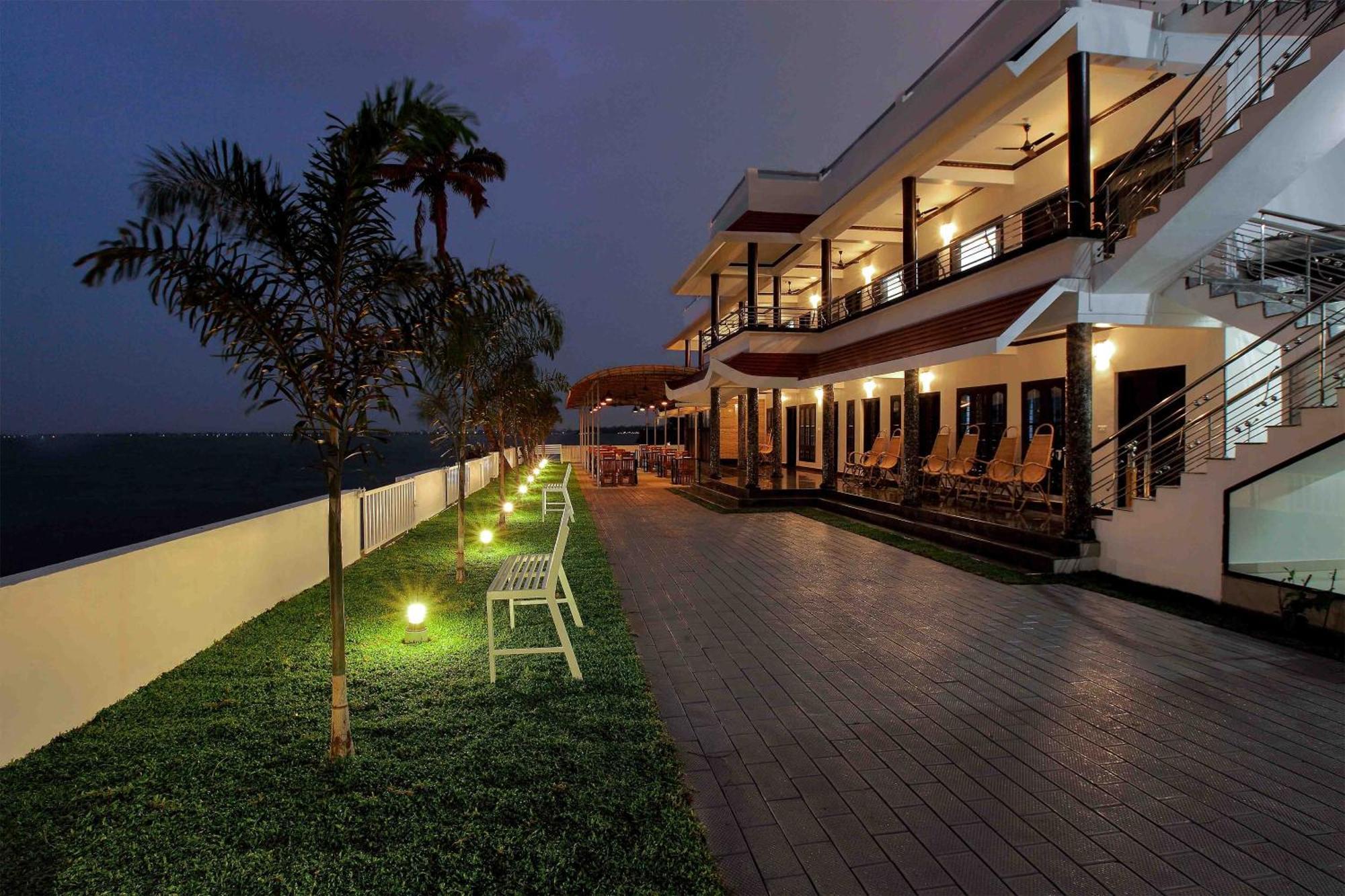 Vembanad Village Backwater Resort Alappuzha Exterior photo