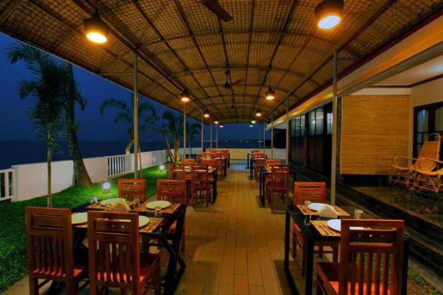 Vembanad Village Backwater Resort Alappuzha Exterior photo