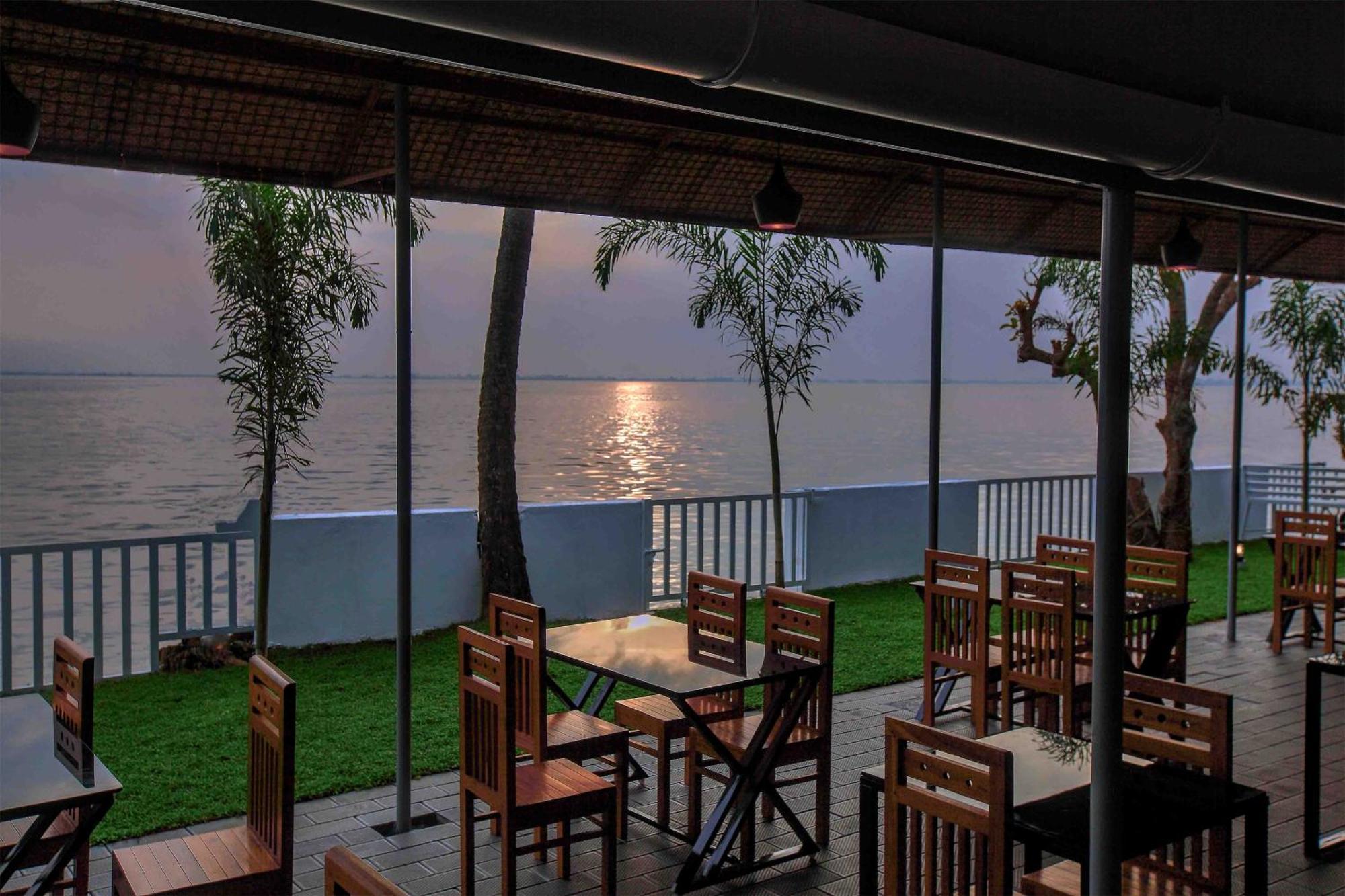 Vembanad Village Backwater Resort Alappuzha Exterior photo