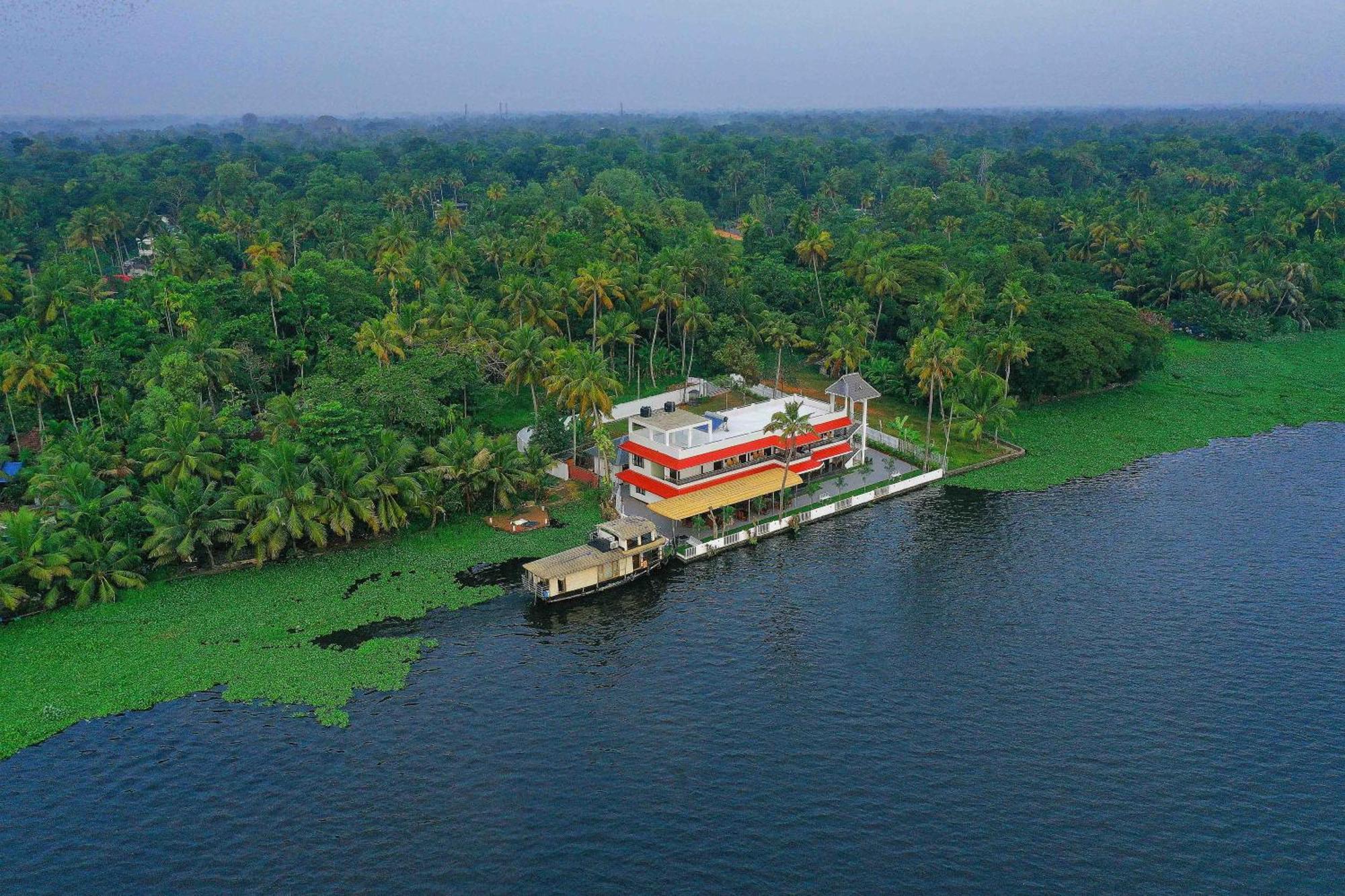 Vembanad Village Backwater Resort Alappuzha Exterior photo