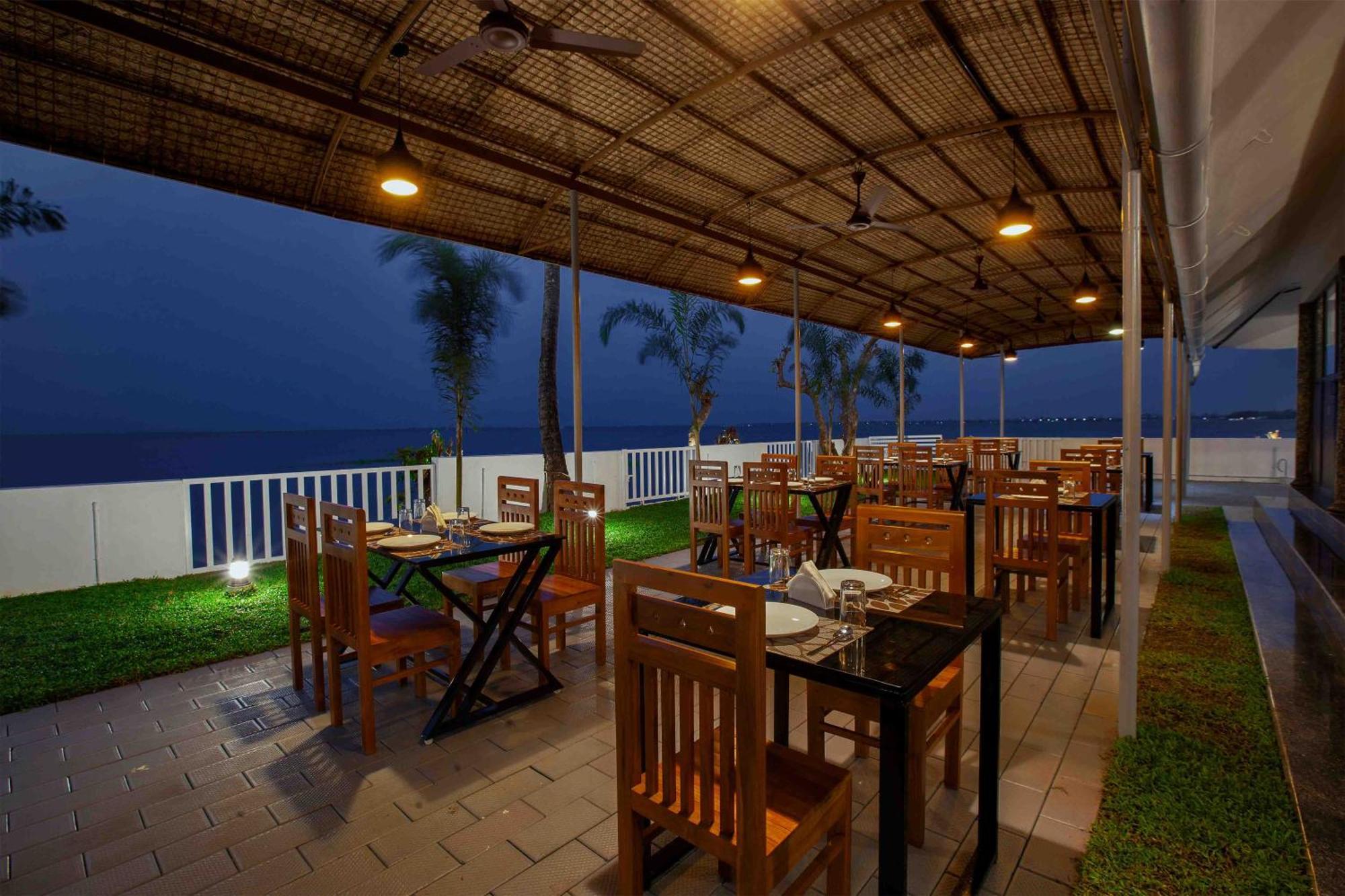 Vembanad Village Backwater Resort Alappuzha Exterior photo