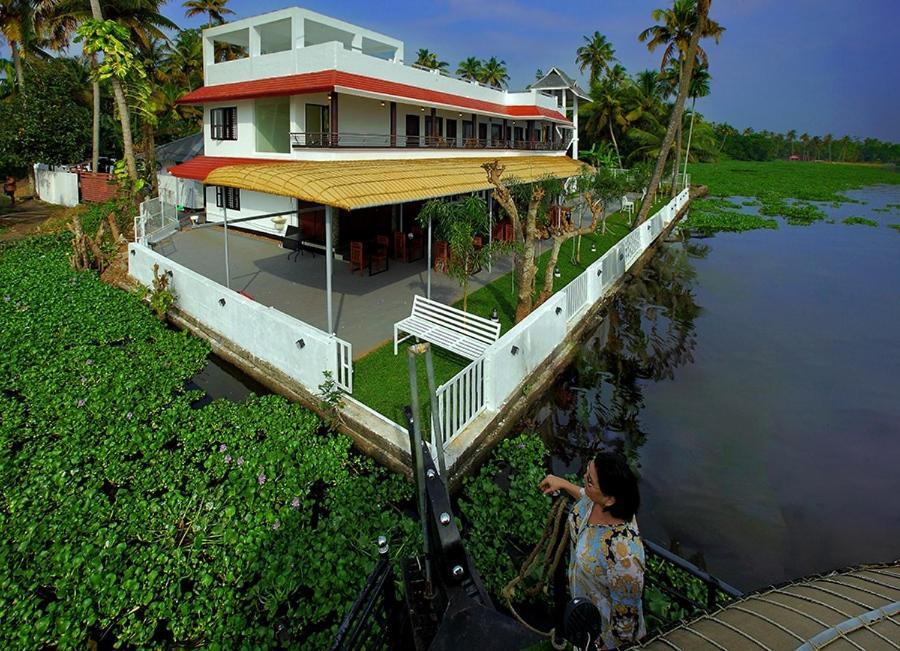 Vembanad Village Backwater Resort Alappuzha Exterior photo
